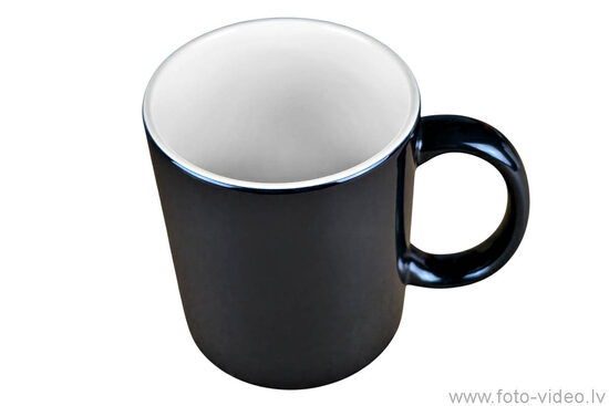 Melnā maģiskā krūze 330 ml. Personalizētā apdruka.